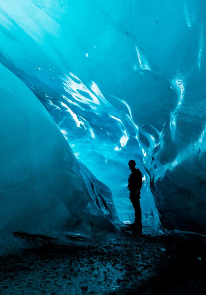 Blue ice cave, Vatnajökull · Davide Cantelli